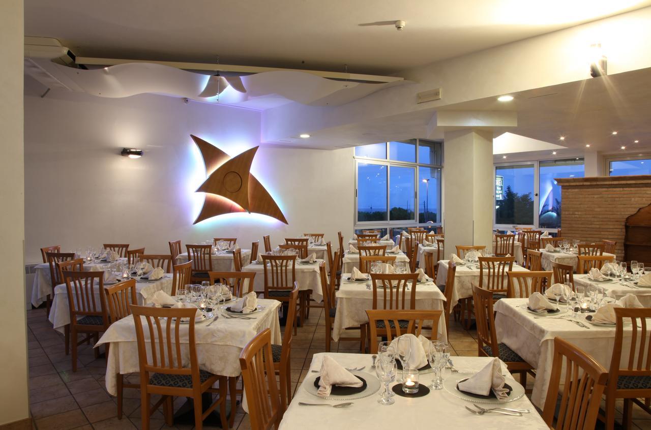 Hotel Plaza 里杜德里伊斯坦西 外观 照片
