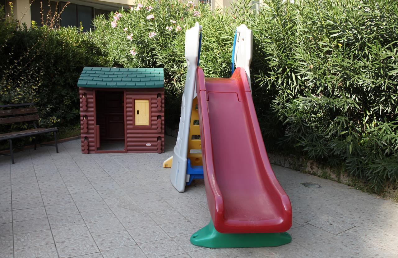 Hotel Plaza 里杜德里伊斯坦西 外观 照片